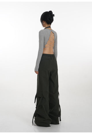 Backless long-sleeved T-shirt with removable chest pad