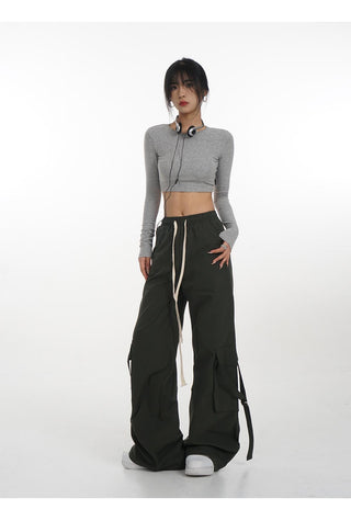 Backless long-sleeved T-shirt with removable chest pad