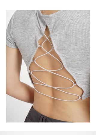 Backless straight shoulder short-sleeved T-shirt
