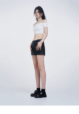 Crop one-shoulder slim top