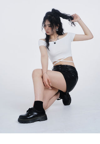 Crop one-shoulder slim top