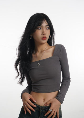 Double layer square collar T-shirt