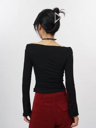 One-shoulder black bottoming shirt