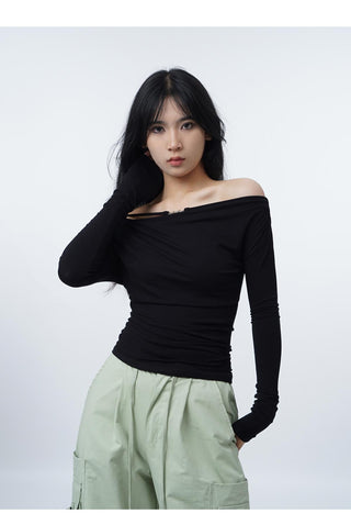 Off-shoulder long sleeve slim T-shirt