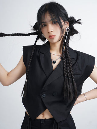 Shoulder pad suit vest