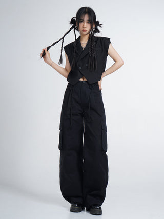 Shoulder pad suit vest