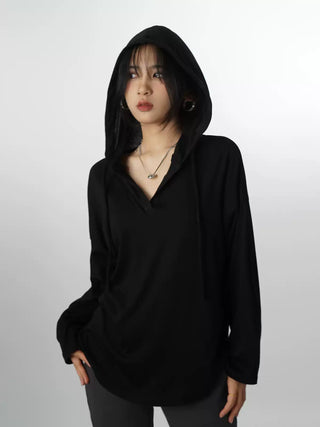V-neck hooded long-sleeved T-shirt