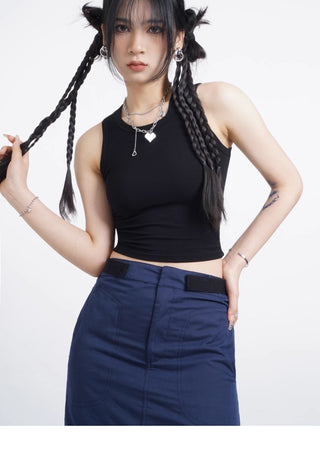 Black hollow backless vest