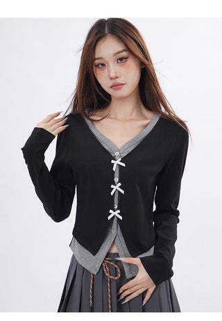 Contrast color V-neck fake two-piece knitted sweater