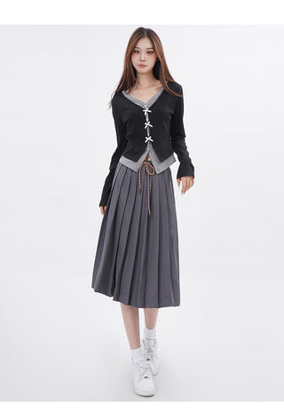 Contrast color V-neck fake two-piece knitted sweater