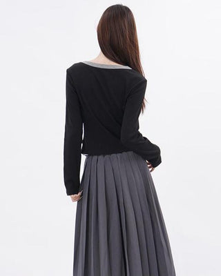 Contrast color V-neck fake two-piece knitted sweater