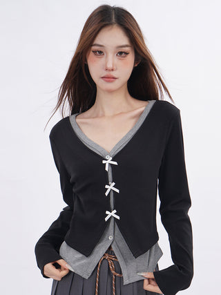 Contrast color V-neck fake two-piece knitted sweater