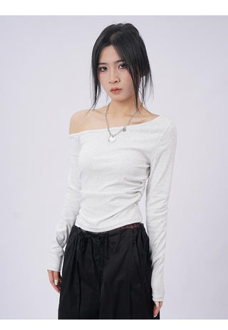 Off-shoulder crop long-sleeved slim top