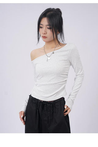 Off-shoulder crop long-sleeved slim top