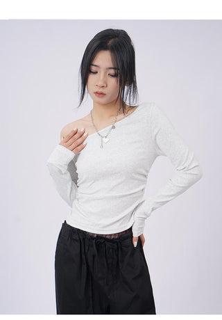 Off-shoulder crop long-sleeved slim top