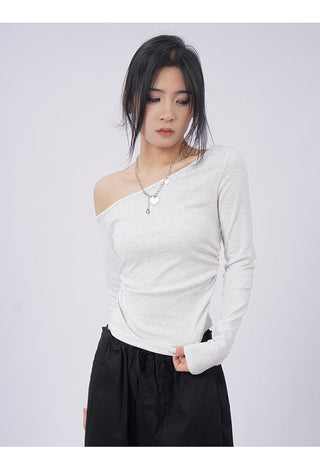Off-shoulder crop long-sleeved slim top
