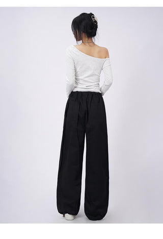 Off-shoulder crop long-sleeved slim top