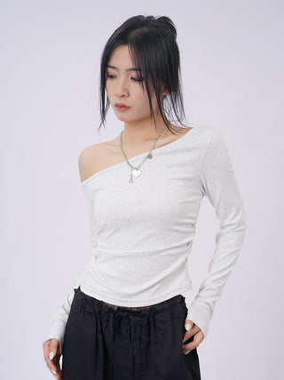Off-shoulder crop long-sleeved slim top