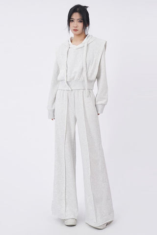 Hooded sweatshirt and sporty  wide-leg sweatpants