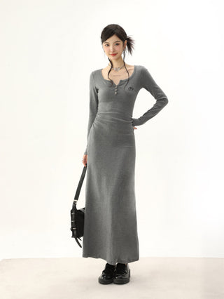 Distressed half-open collar knitted dress