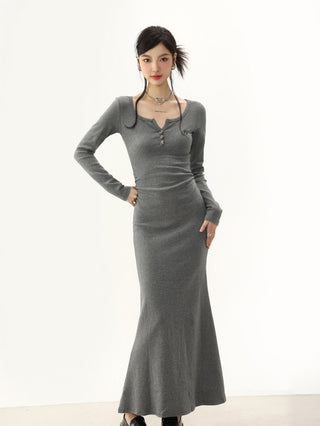 Distressed half-open collar knitted dress