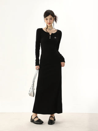 Distressed half-open collar knitted dress