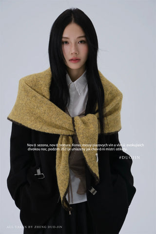 contrast triangle shawl