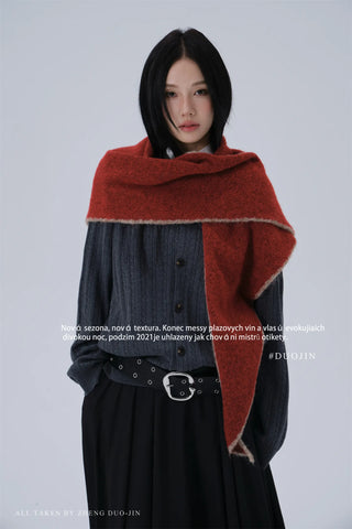 contrast triangle shawl