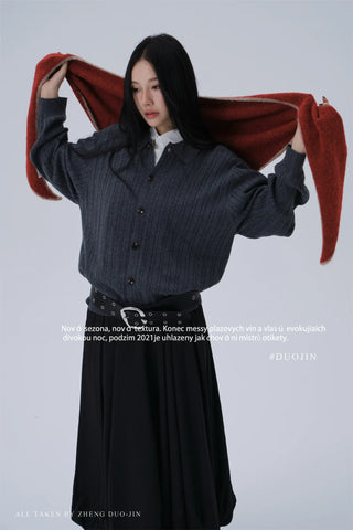 contrast triangle shawl