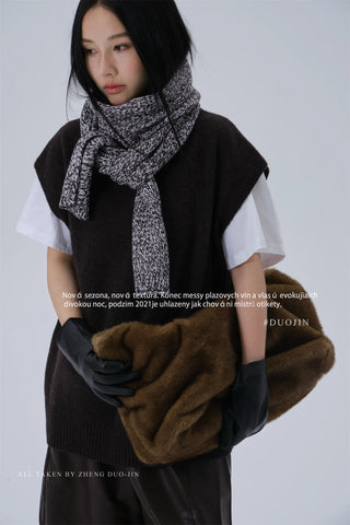 arabesque knit scarf