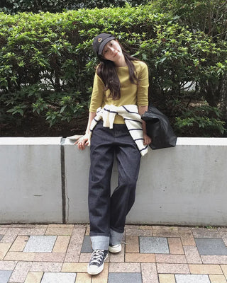 Wide-leg denim pants