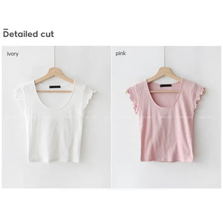 Eyelet punched U-neck T-shirt
