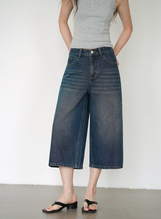 blue cropped pants