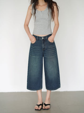 blue cropped pants