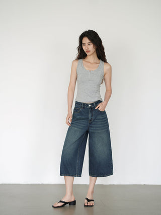 blue cropped pants
