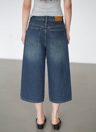 blue cropped pants