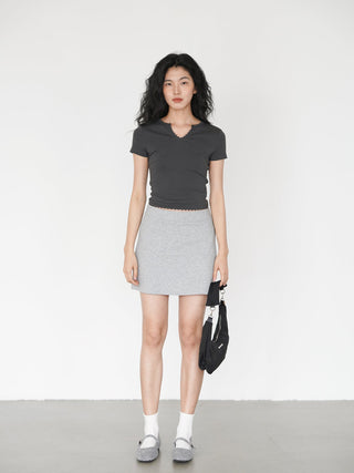 V-neck small top