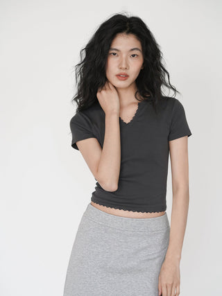 V-neck small top