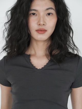 V-neck small top