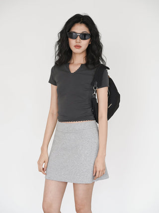 V-neck small top