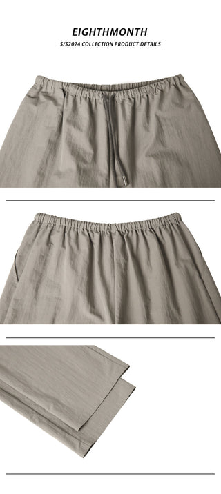 drooping wide pants