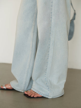 light jeans