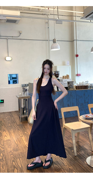 sleeveless French dress