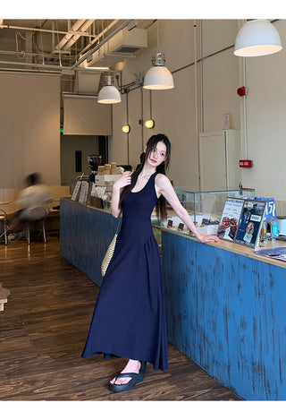 sleeveless French dress