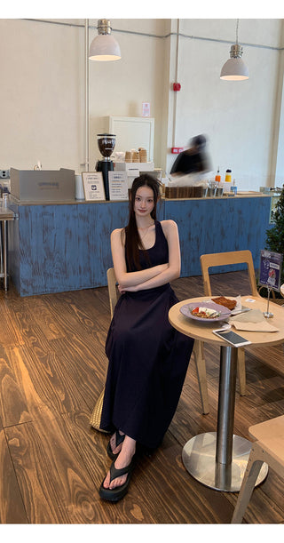 sleeveless French dress