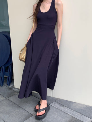 sleeveless French dress