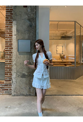 white lace skirt