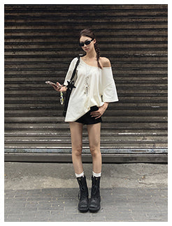 loose strapless top