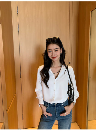 V-neck loose shirt