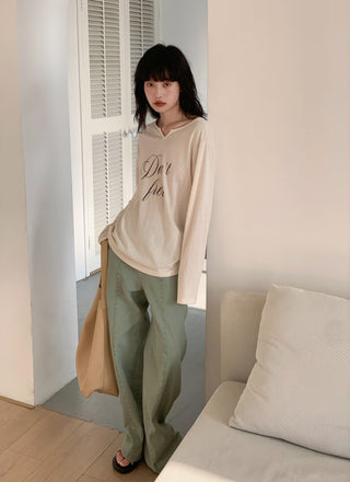 V-neck long sleeve
